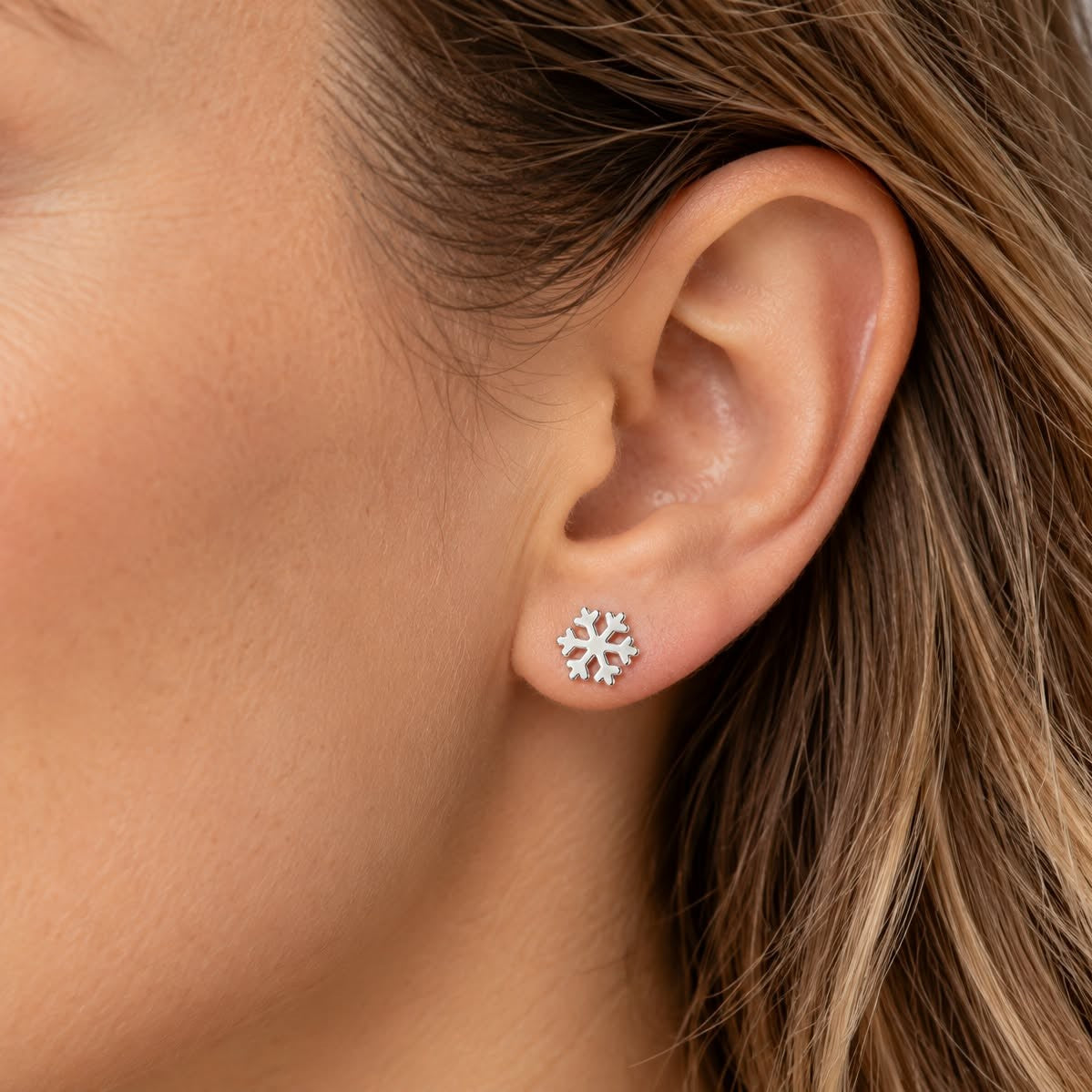 Sterling silver snowflake stud earrings